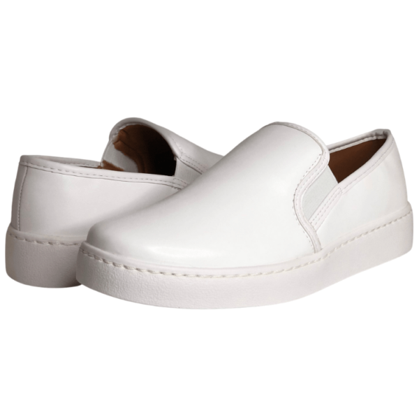 Zapatos Slip on para dama marca Vizzano color blanco