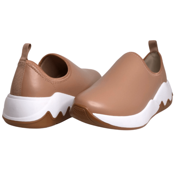 Tenis para dama marca Beira Rio color beige