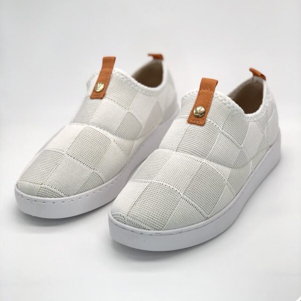 slip-on-vizzano-tejido-con-patron-cuadrado-color-blanco-cenital