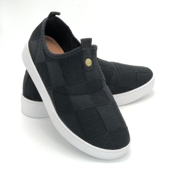 slip-on-vizzano-tejido-con-patron-cuadrado-color-negro-cenital