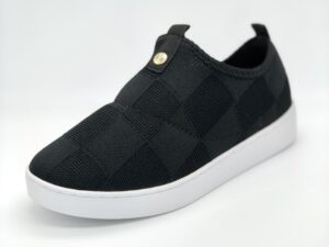 slip-on-vizzano-tejido-con-patron-cuadrado-color-negro-frente