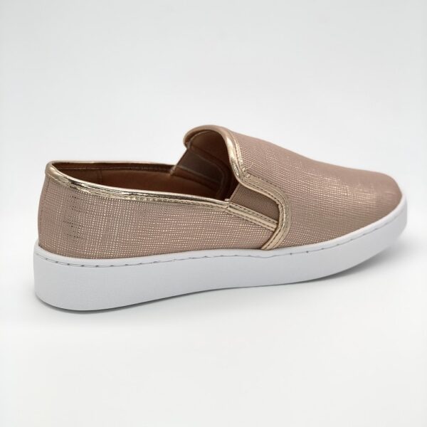 slip-on-vizzano-metalizado-color-oro-rosa-lateral-izquierdo