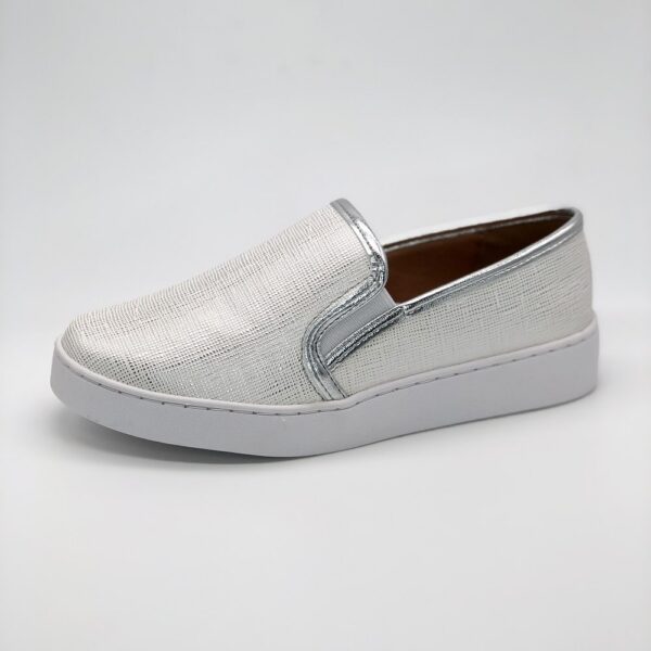 slip-on-vizzano-metalizado-color-plata-lateral