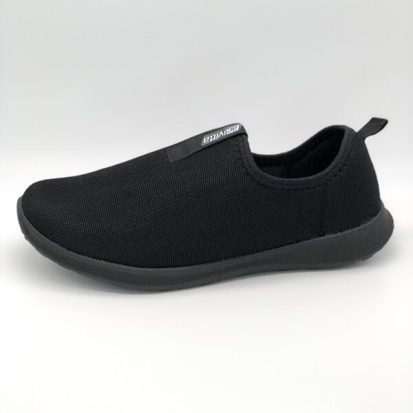 zapatos-silp-on-marca-actvitta-color-negro-lateral