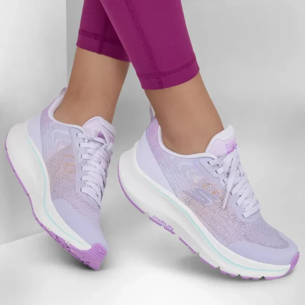 SKECHERS-GO-RUN-ALPINE-LAVANDA-VISTA-USO