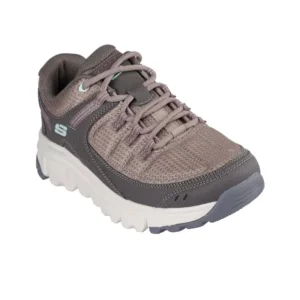 SKECHERS-SUMMITS-AT-CAFE-VISTA-FRONTAL
