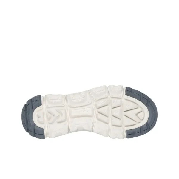 SKECHERS-SUMMITS-AT-CAFE-VISTA-SUELA